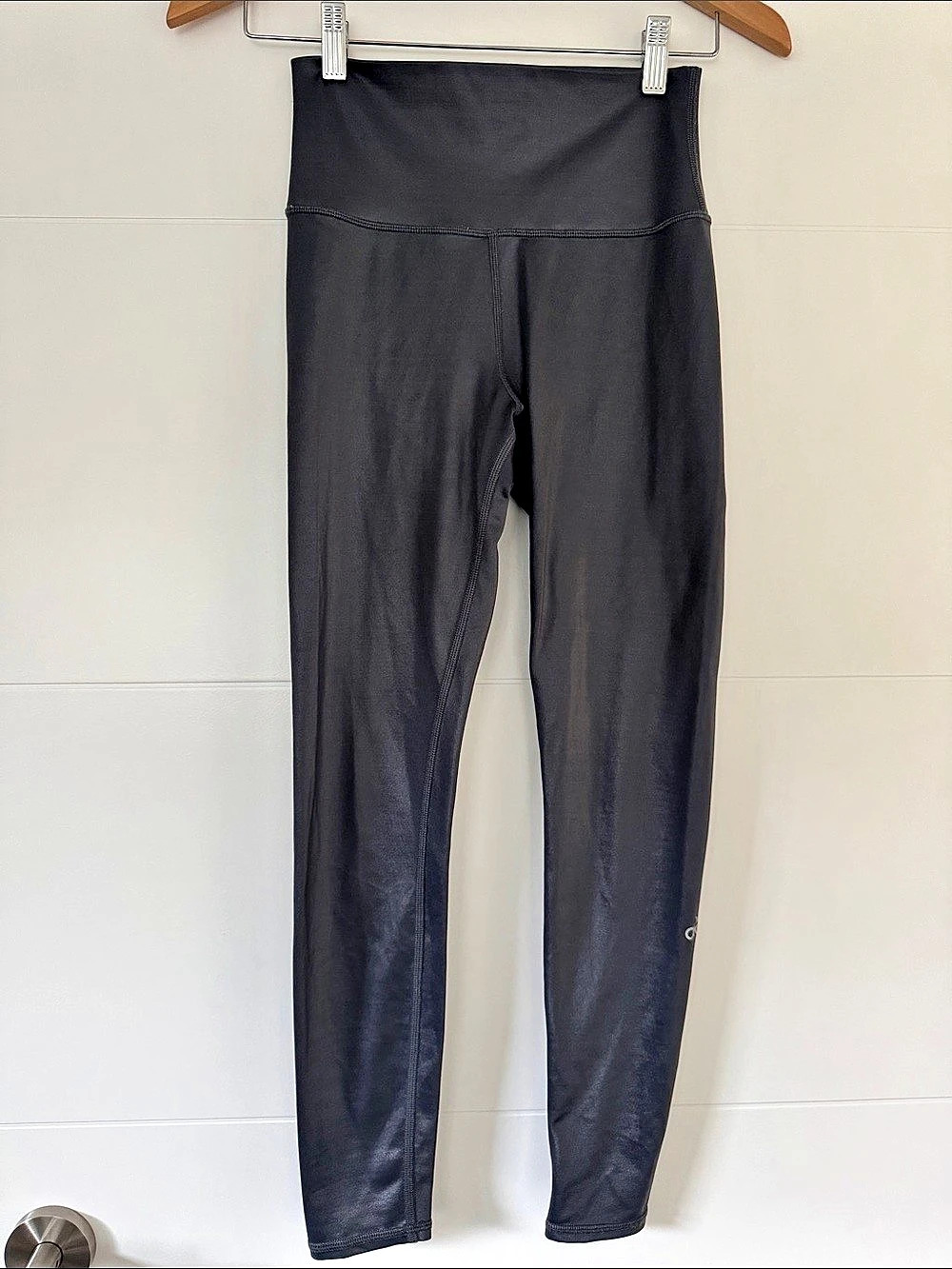 alo Metallic Grey Leggings Size Medium
